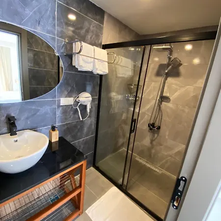 Bed & Breakfast Melengec 3*