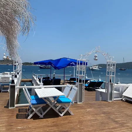 Melengeç Alojamento de Acomodação e Pequeno-almoço Golturkbuku